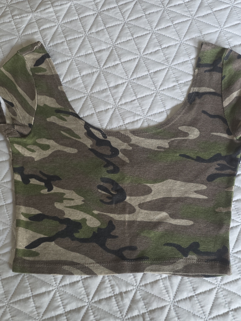 Fashionomics Camouflage Scoop Neck Crop Top in Green and Brown
